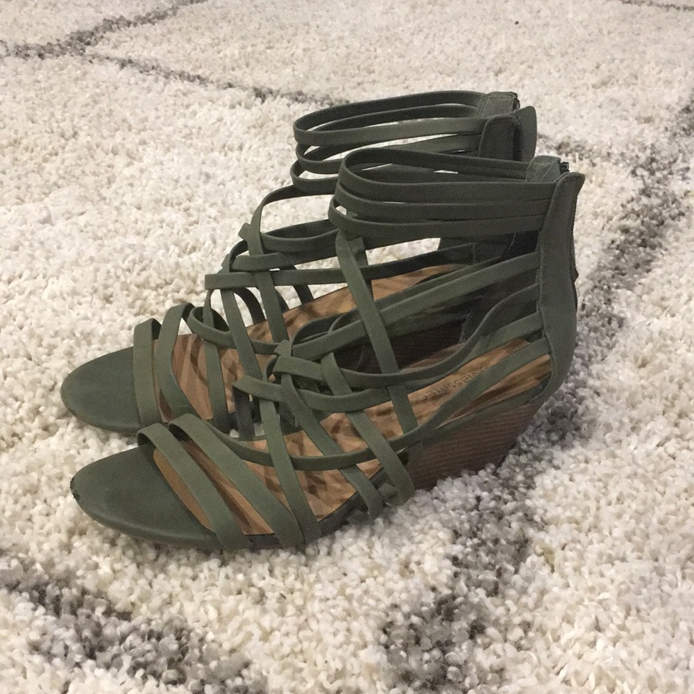 CityClassified heels